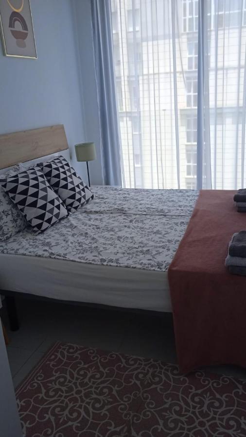 Sea View And Ifach Calpe Apartment Bagian luar foto