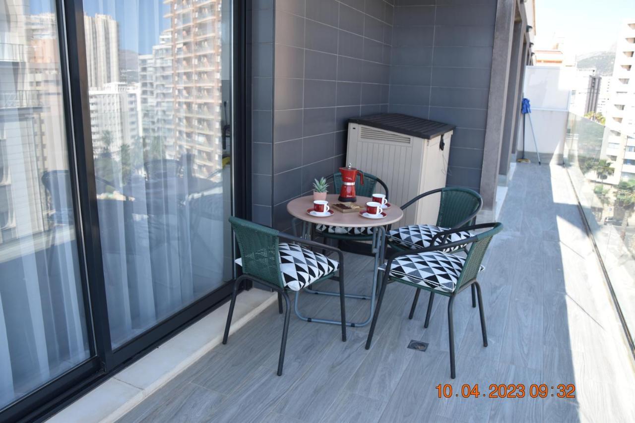 Sea View And Ifach Calpe Apartment Bagian luar foto